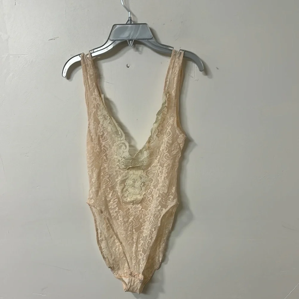 Lace Bodysuit in Cream TWJ vintage 80’s pre loved